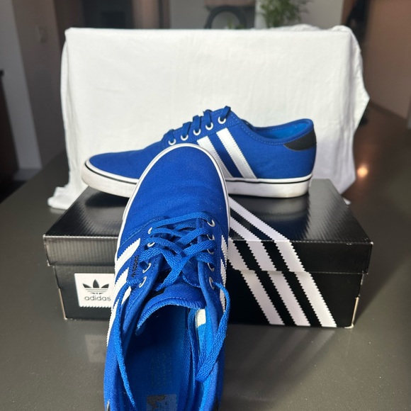 Size 10.5 - adidas Seeley Royal Blue - Picture 6 of 13